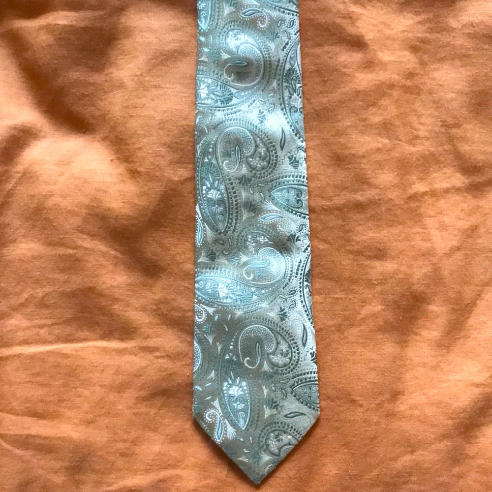 Joseph Abboud silk necktie
